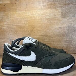 Nike Air Odyssey SUEDE Womens Size 10 Shoes Sneakers Cargo Khaki/Sail/Wolf Grey